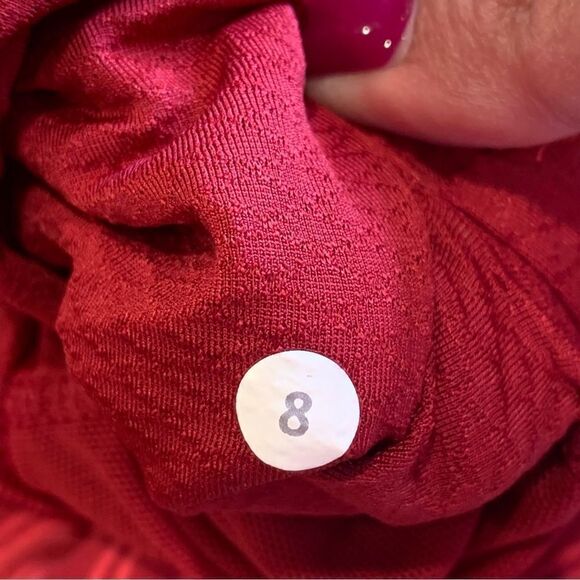 Lululemon Athletica Think Fast Half Zip Pullover Size 8 Deepest Cranberry - Picture 8 of 10
